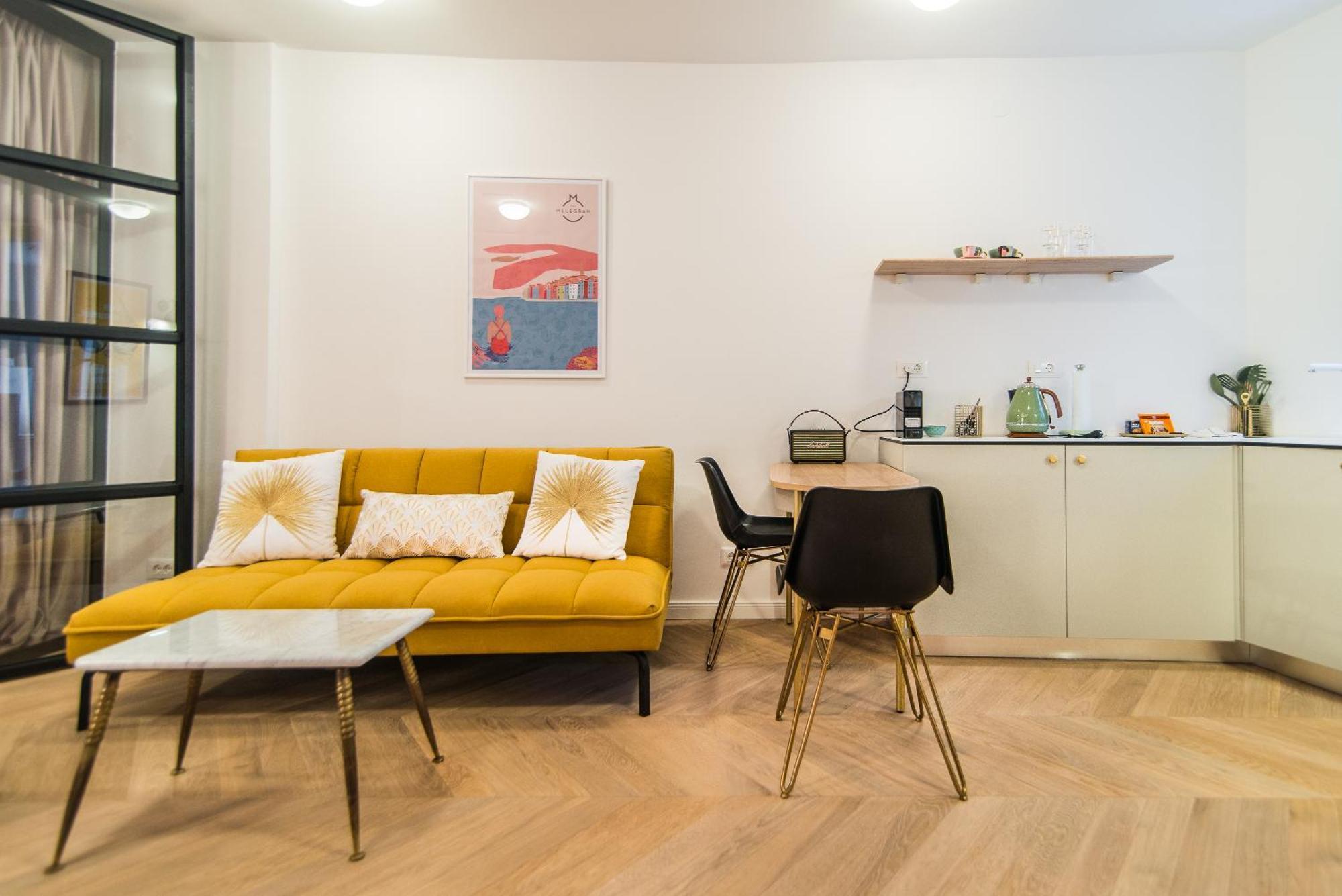 ホテル The Melegran ロヴィニ 部屋 写真